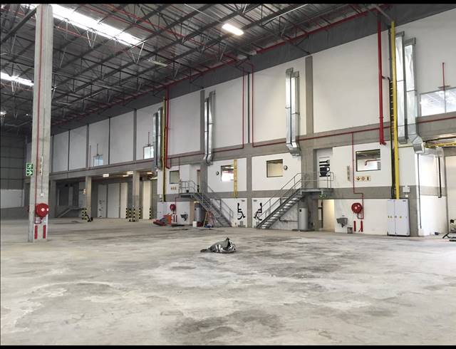 3,527M² FACTORY TO LET IN AIRPORT INDUSTRIA